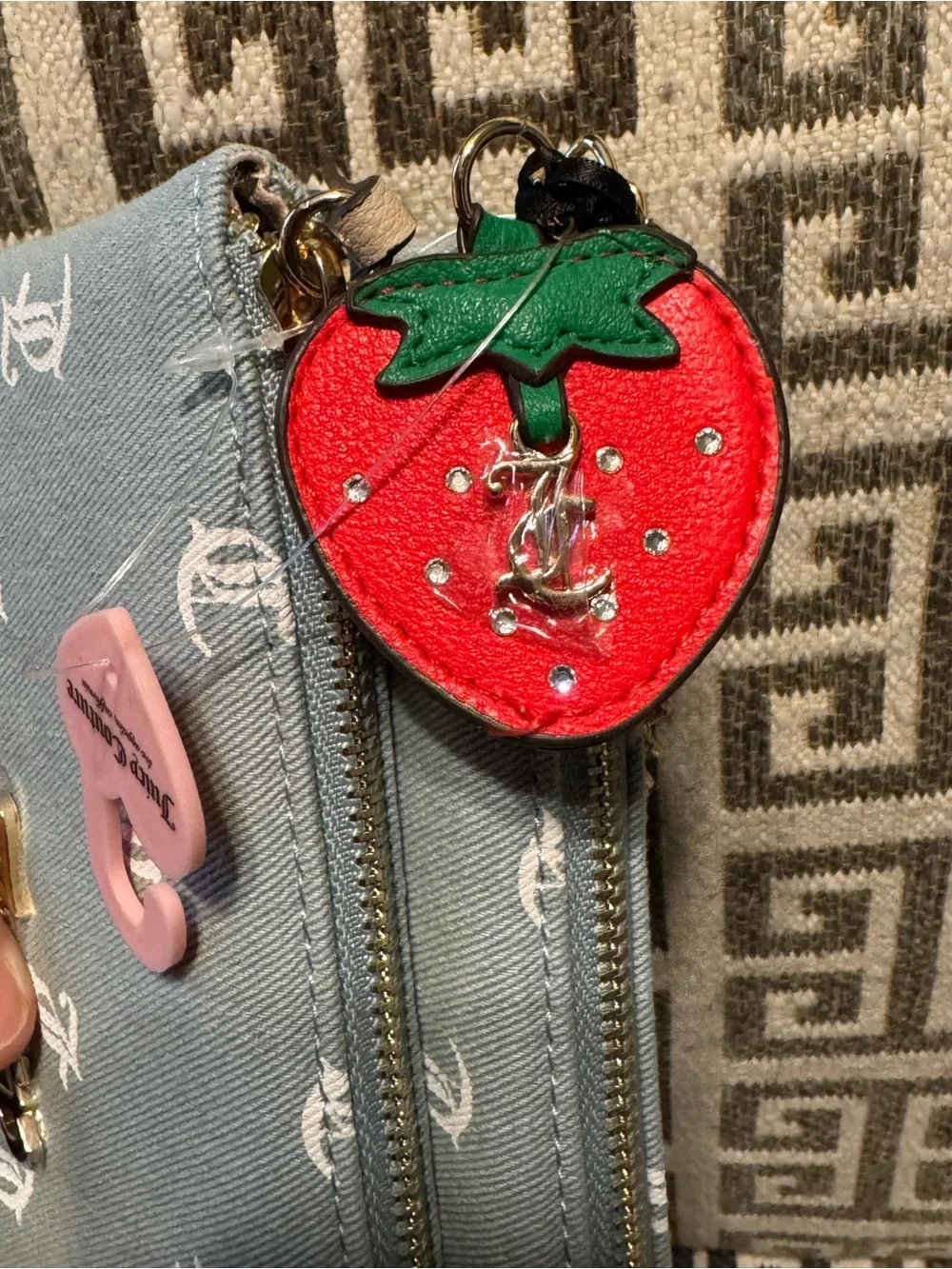 Juicy Couture compact juicy